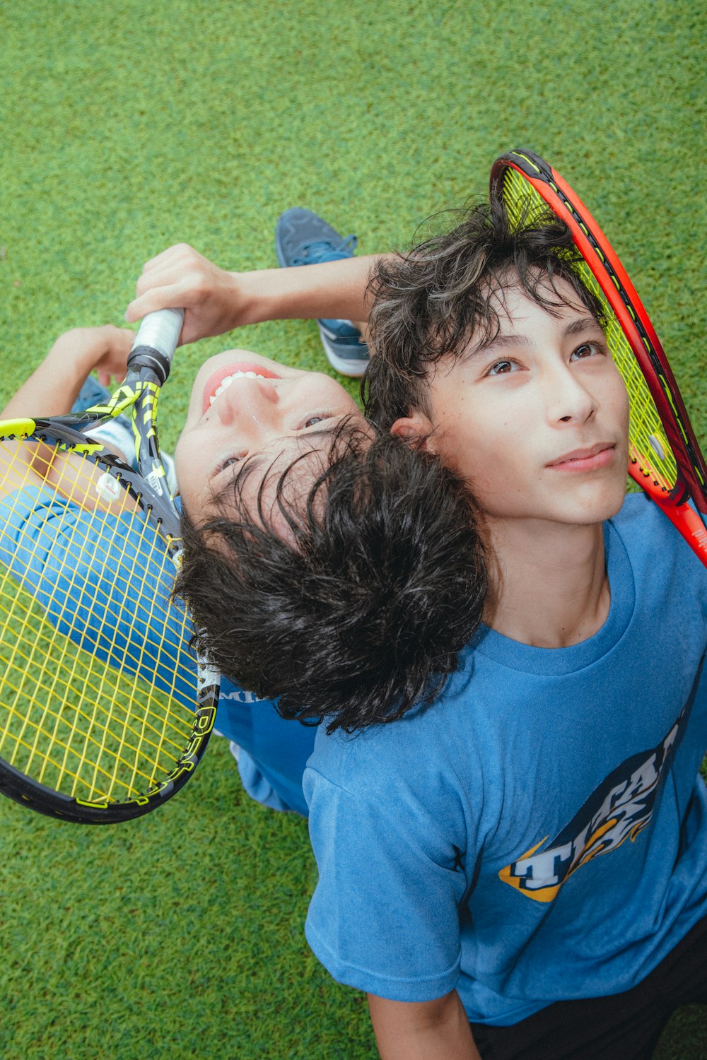 Kind beim Tennistraining